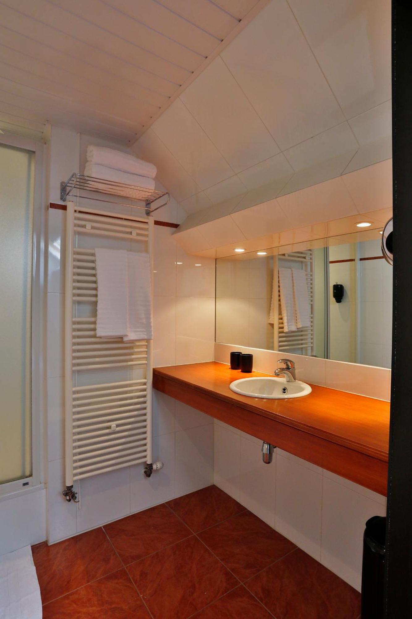 Hotel L'ermitage 3*